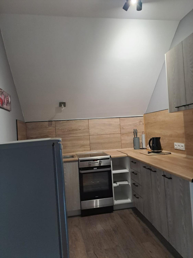 Others 4, Noclegi i sauna w starym domu, Kłodzko