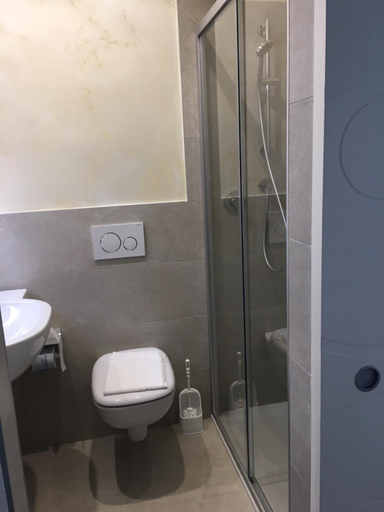 Bathroom 2, Albergo Rosa, Venezia