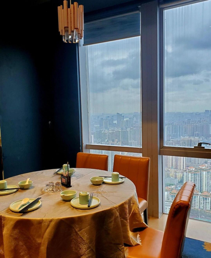 Food & Drinks 5, HT Legend Hotel Changgang Metro Station Exit F, Guangzhou
