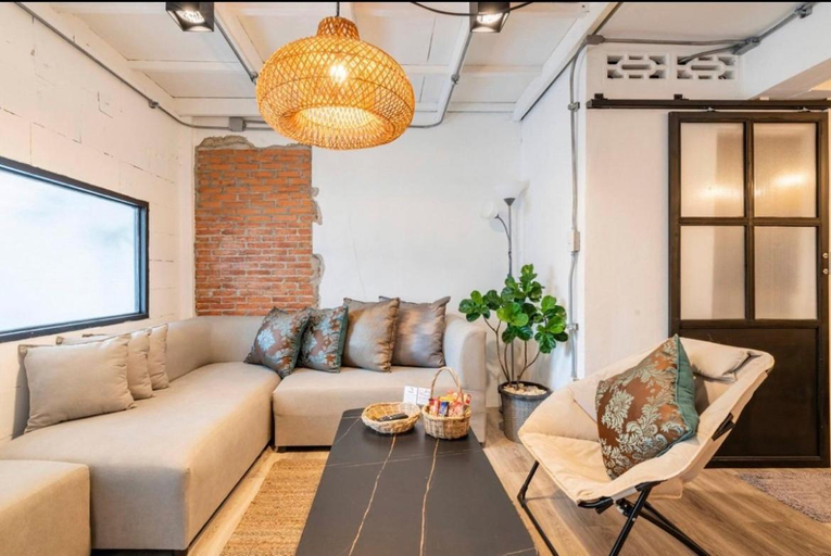 Others 4, 3BR House in Thapae l NightBazaar, Muang Chiang Mai