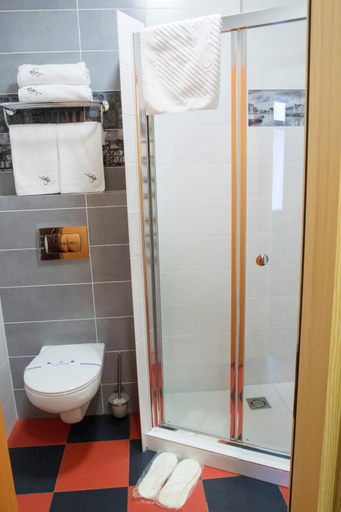 Bathroom 4, Etude Hotel, L'vivs'ka