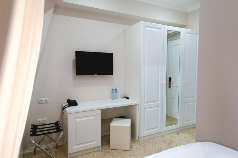 Bedroom 2, Piazza Four Colours, Batumi