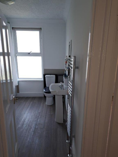 Others 2, Double Room near London Seven Kings Train Station, London