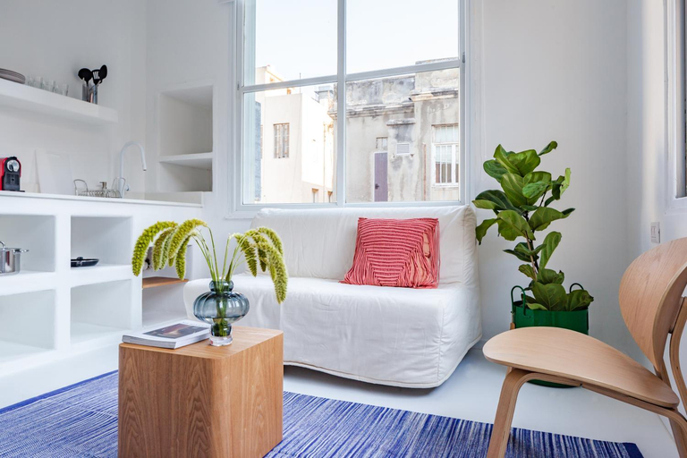 Others 4, Isla apartment's