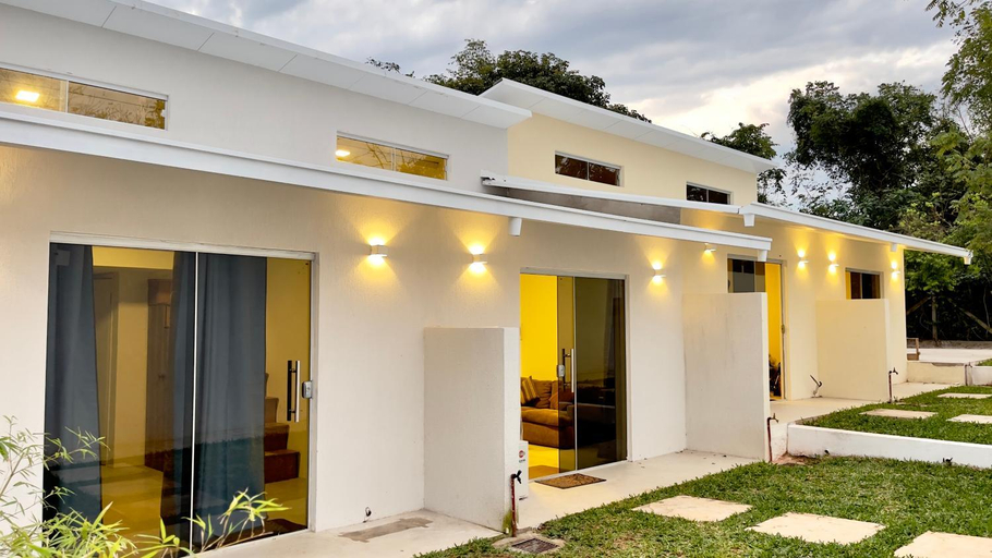 Exterior & Views 1, Tiny Houses en Asuncion. Zona Aeropuerto-Rakiura, Luque