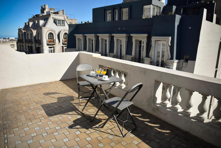 Others 5, Hotel Palacio, Montevideo