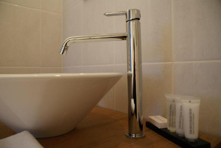 Bathroom 3