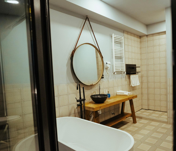 Bathroom 4, Chateau Vartsikhe, Bagdati