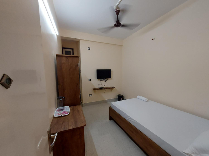 Bedroom 4, Hotel Hari Gayatri Regent , Kamrup