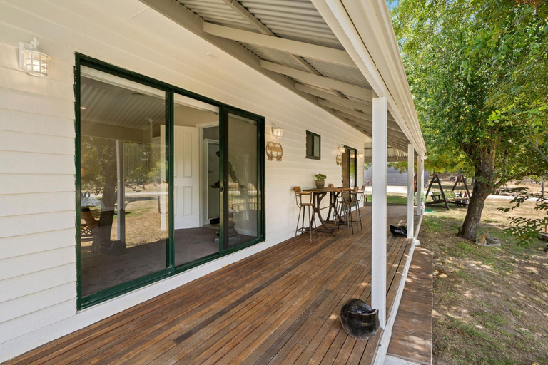 Others 4, Tell Tales Bed & Breakfast, Hepburn - West