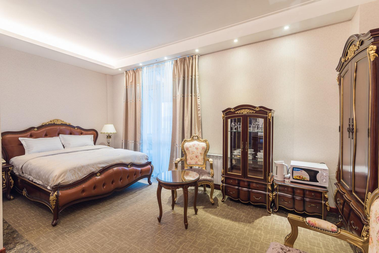 Others 5, Lenina Hotel, Anivskiy rayon