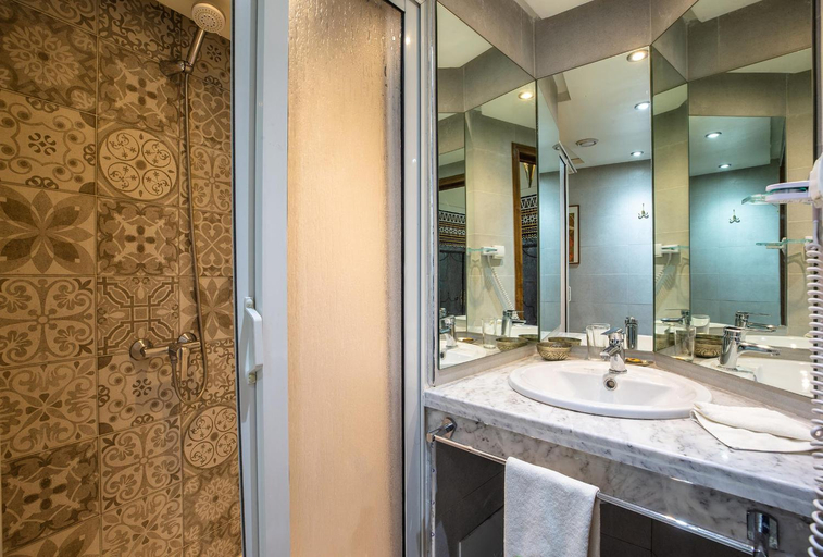 Bathroom, Dar Kika Salam By DKS, Rabat