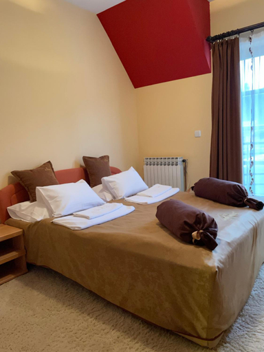 Others 4, Hotel Dva Goluba, Istočno Sarajevo