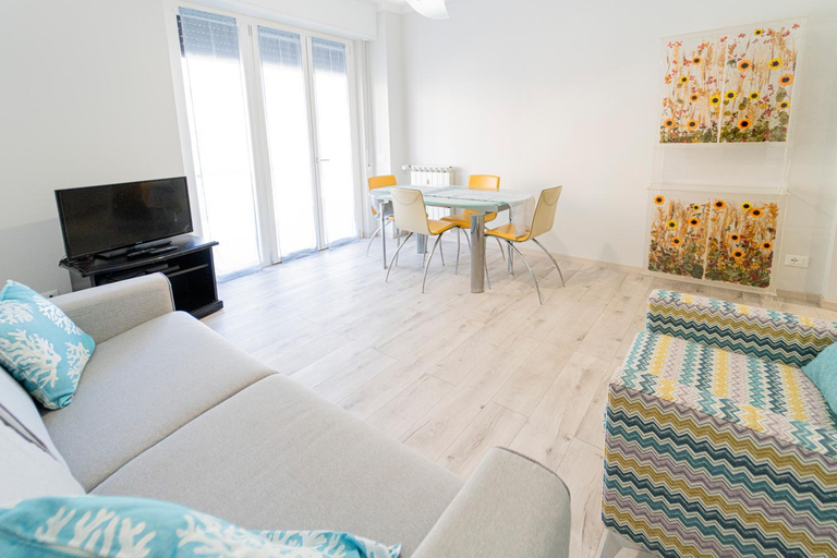 Bedroom 2, 097 - Casa Stella a Riva Trigoso, 300 metri da mare e spiaggia, POSTO AUTO PRIVATO GRATIS, Genova