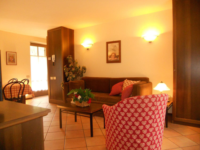 Others 3, Residence Villa Avisio, Trento