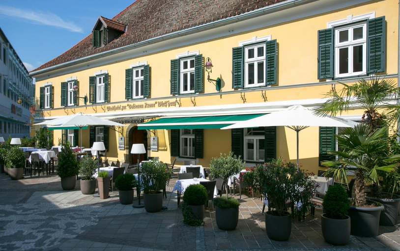 Exterior & Views 2, Stadthotel Zur Goldenen Krone, Weiz