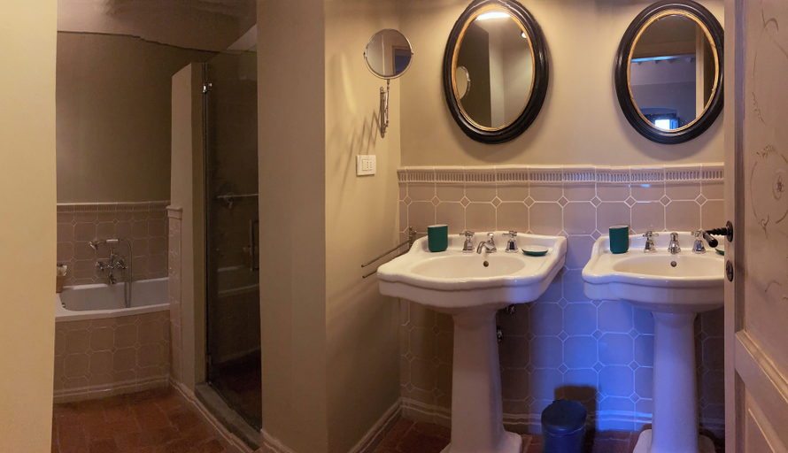 Bathroom 3, Borgo in Montalbano by Secret Hills, Pistoia