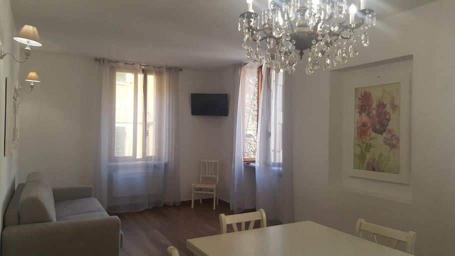 Dining Room 11