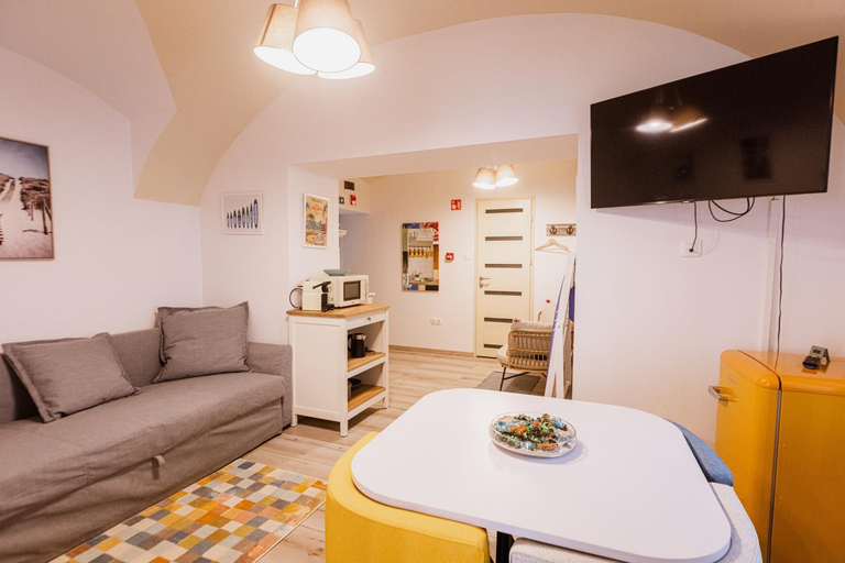 Others 5, Dunakavics XIII Apartman, Szentendre