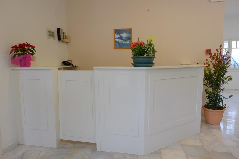 Public Area, Dialinas Apartments, Crete