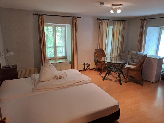Bedroom 6