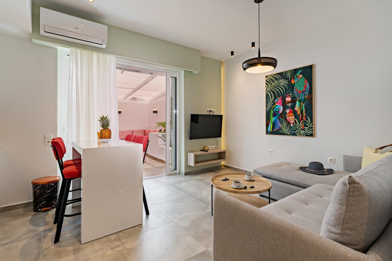 Others 3, City and Sand Suites, Crete