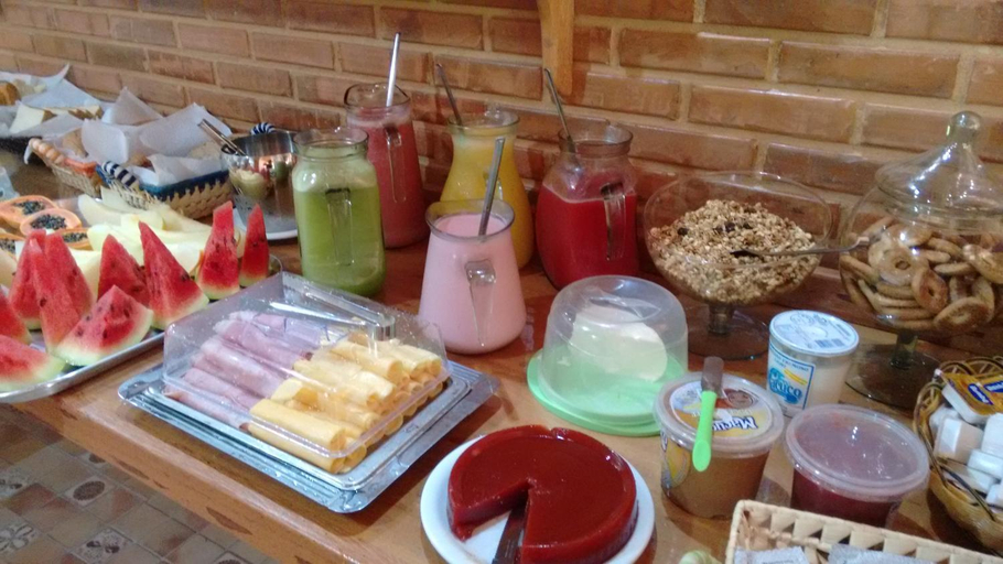 Food & Drinks