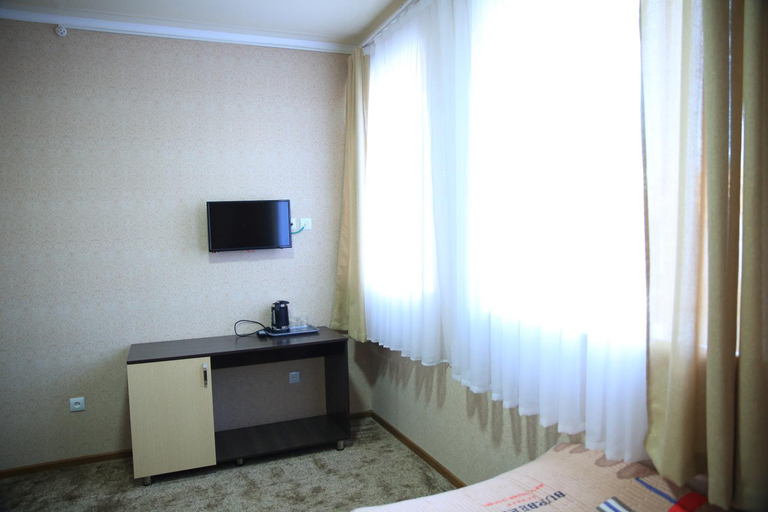 Others 5, Aska Hotel, Naryn