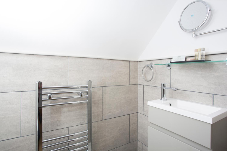 Bathroom 5, Boat House, Kent