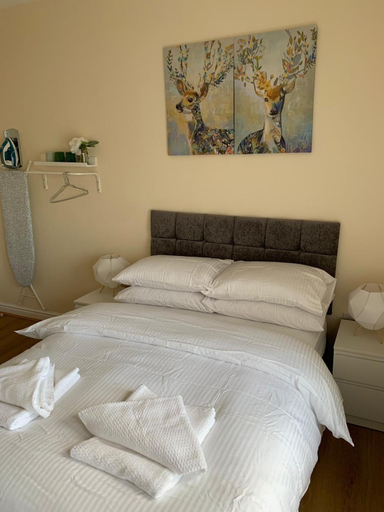 Bedroom 2, Smeaton serviced Accommodation, Sefton