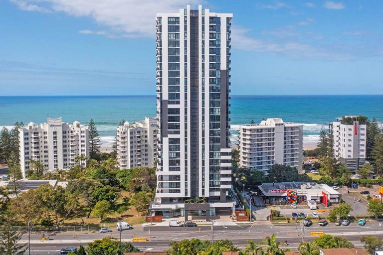 Others 5, Breathtaking Penthouse Paradise Ocean views Pool, Gold Coast