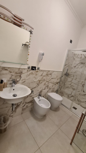 Bedroom 3, Le mie stelle 1, La Spezia