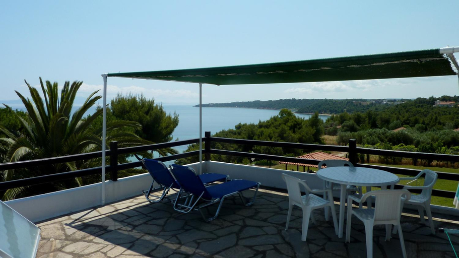 Others 4, Villa Oasis, Central Macedonia