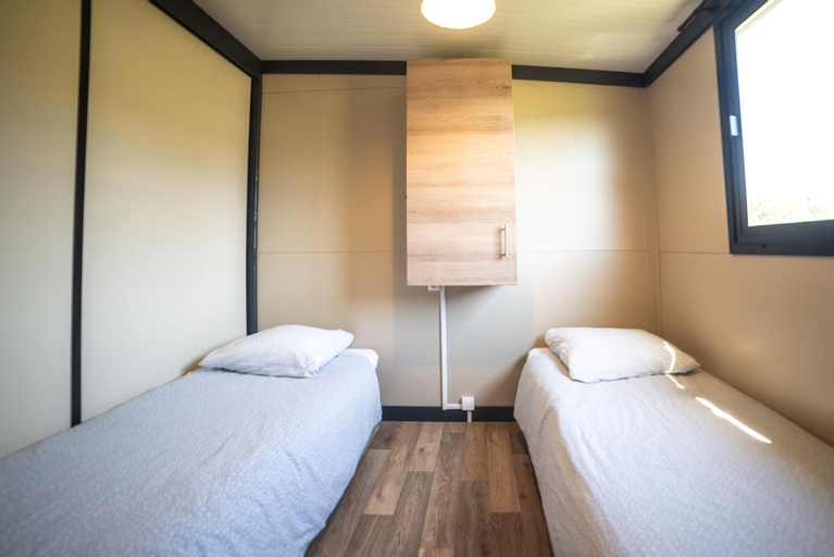 Bedroom 5, Camping du Sevron, Ain