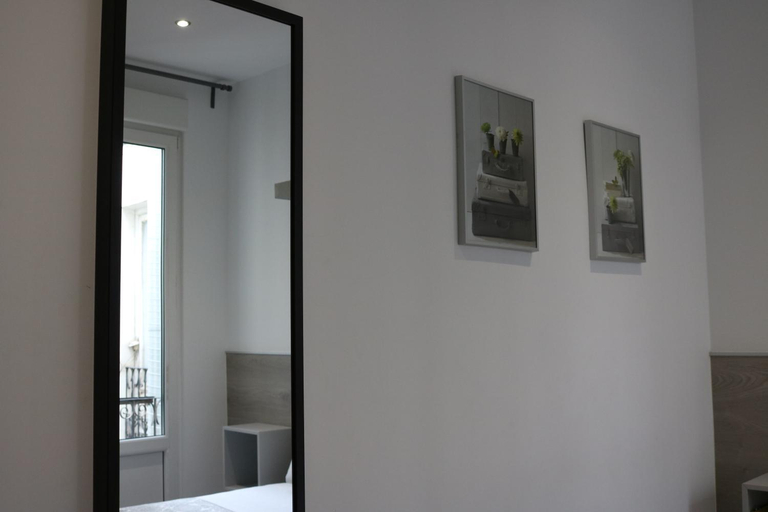 Bedroom, Fuencarral Rooms, Madrid