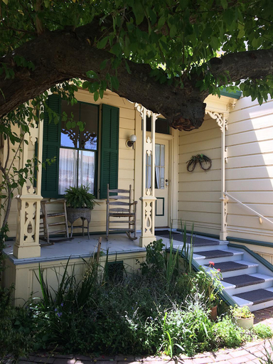 Exterior 11