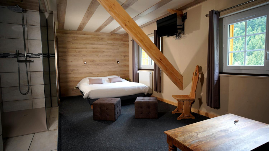 Bedroom 4, La Sapiniere, Hautes-Pyrénées