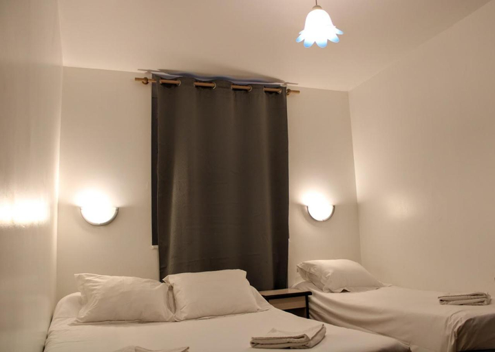 Bedroom 5, Hôtel Le Milan, Hautes-Pyrénées
