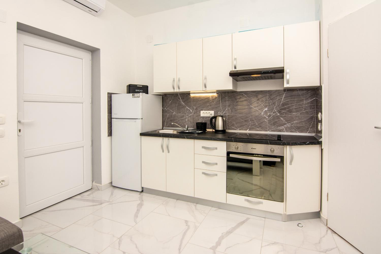 Others 2, Apartments with parking space Vir - Lozice, Vir - 21777, Vir
