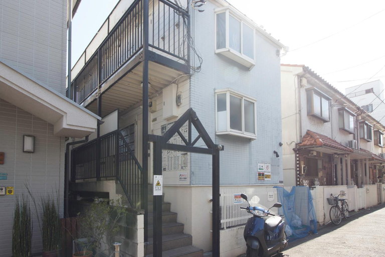 Kaku Studio Apartment Ikebukuro, Toshima