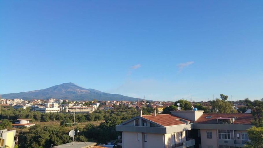 Others 4, b&b aurora, Catania