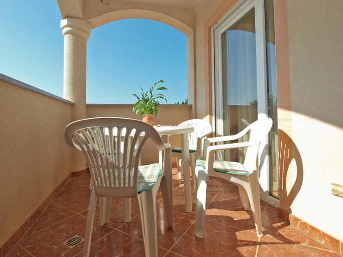 Others 5, Apartment 1641, Medulin
