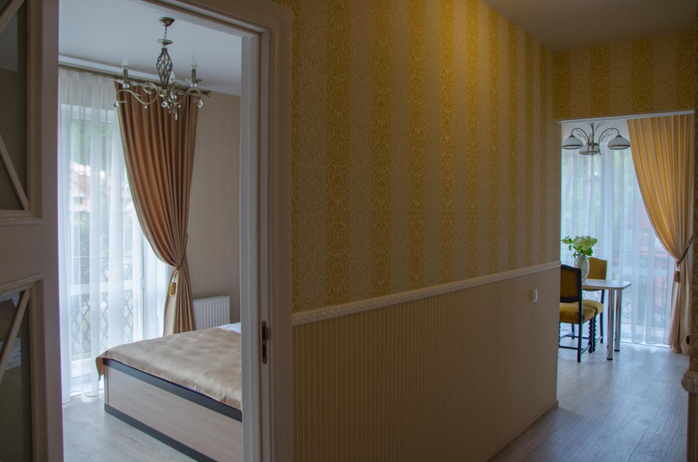 Bedroom 2, Triumph, Drohobyts'kyi