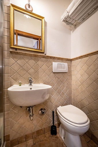 Bathroom 2, Soggiorno Campos, Florence