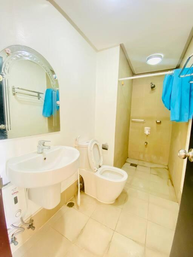 Bathroom, Marquee Residences Angeles Pampanga, Angeles City