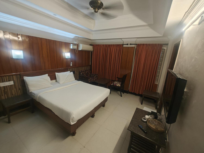 Others 5, Hotel Pulikeshi, Bangalore