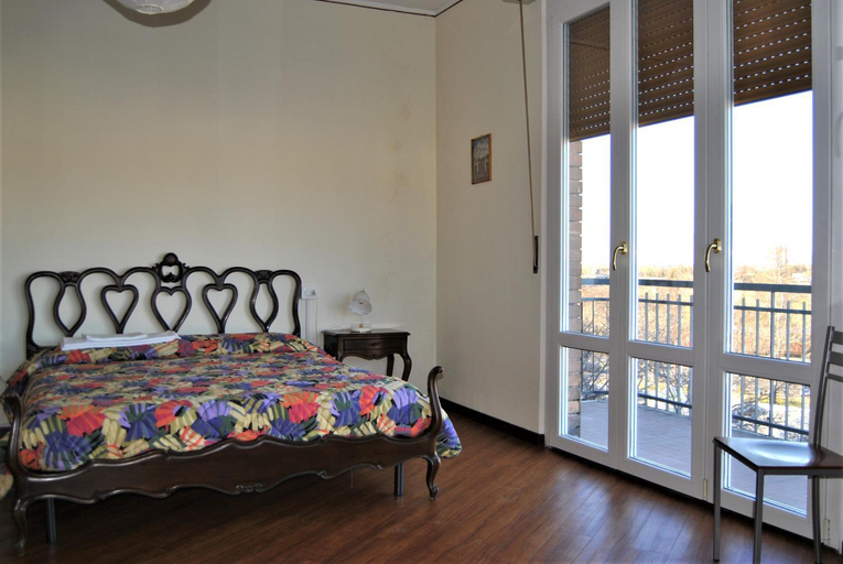 Bedroom 4, Lombardi Fleming, Parma