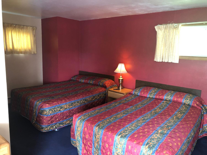 Others 1, Parkway Motel, Winnebago