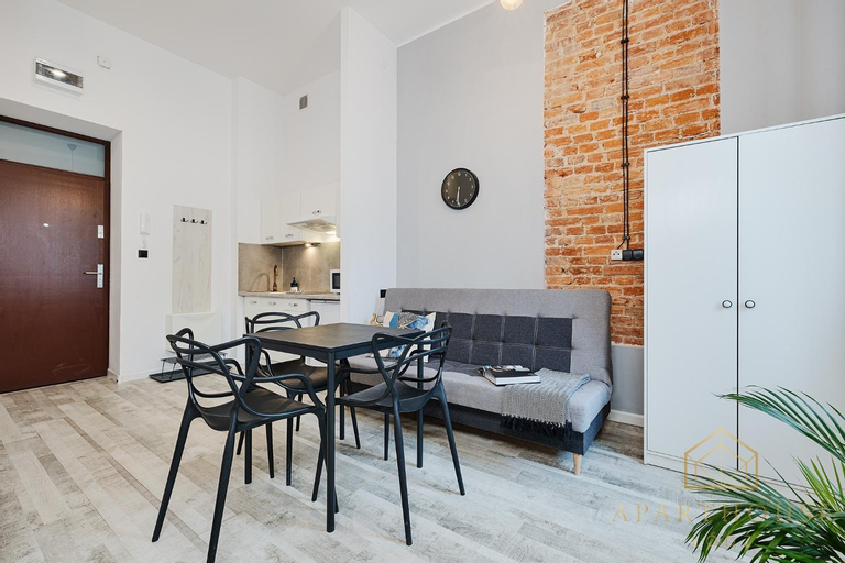 Dining Room 7