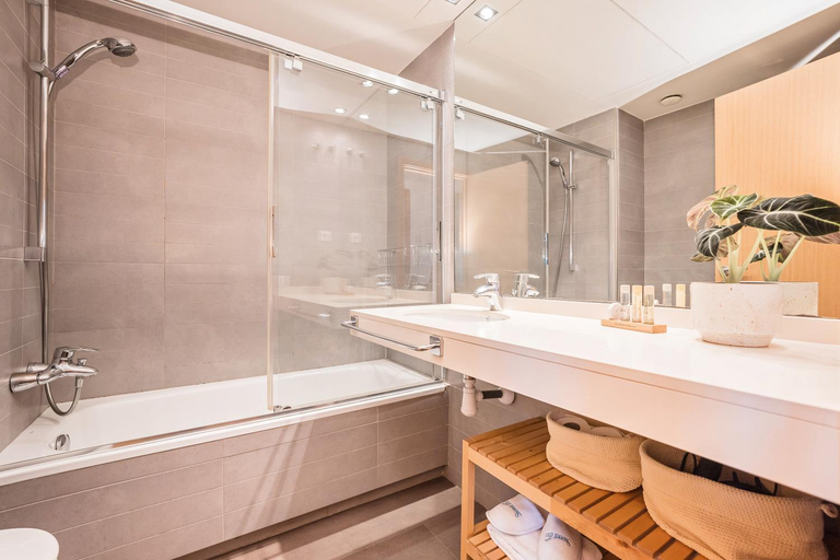 Bathroom, Sweett - Jardinets, Barcelona